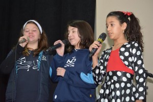 Estudantes protagonizaram apresentações artísticas.